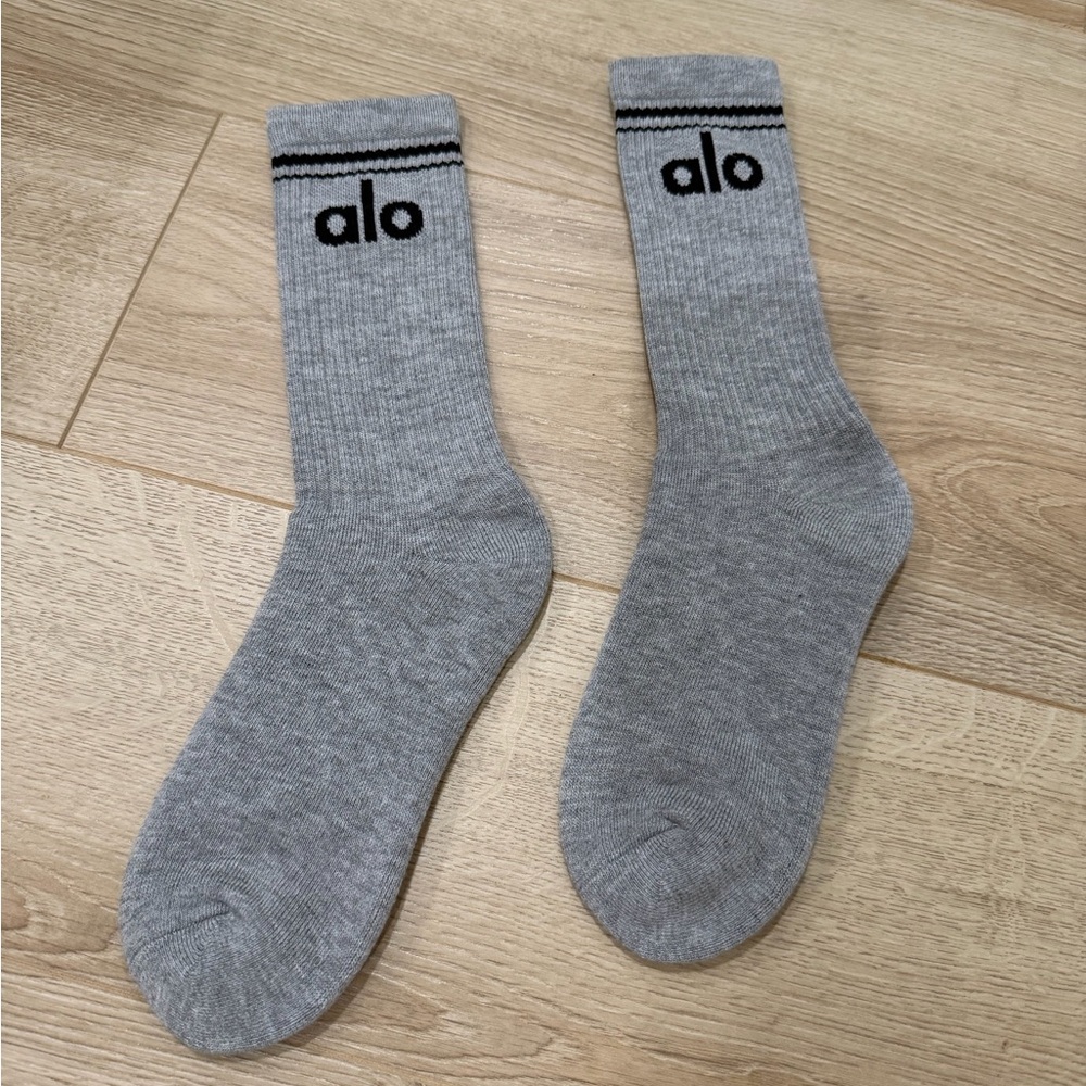 ALO unisex Gray Casual Socks - Picture 4 of 7